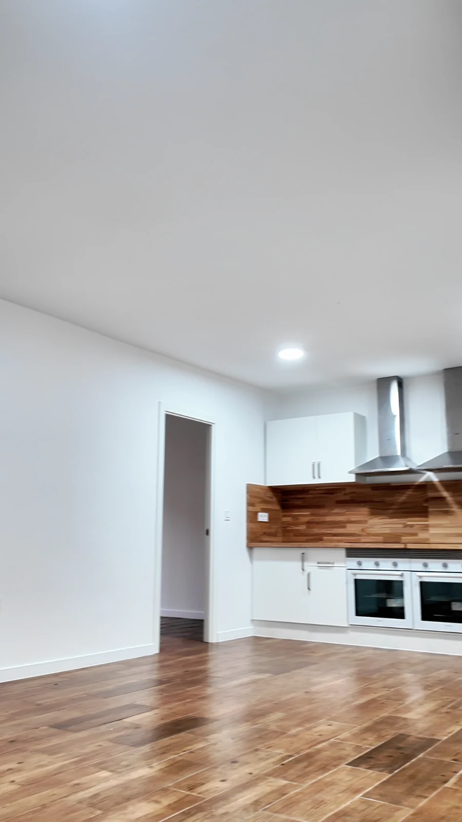 Interior de apartamento presentado por Special House
